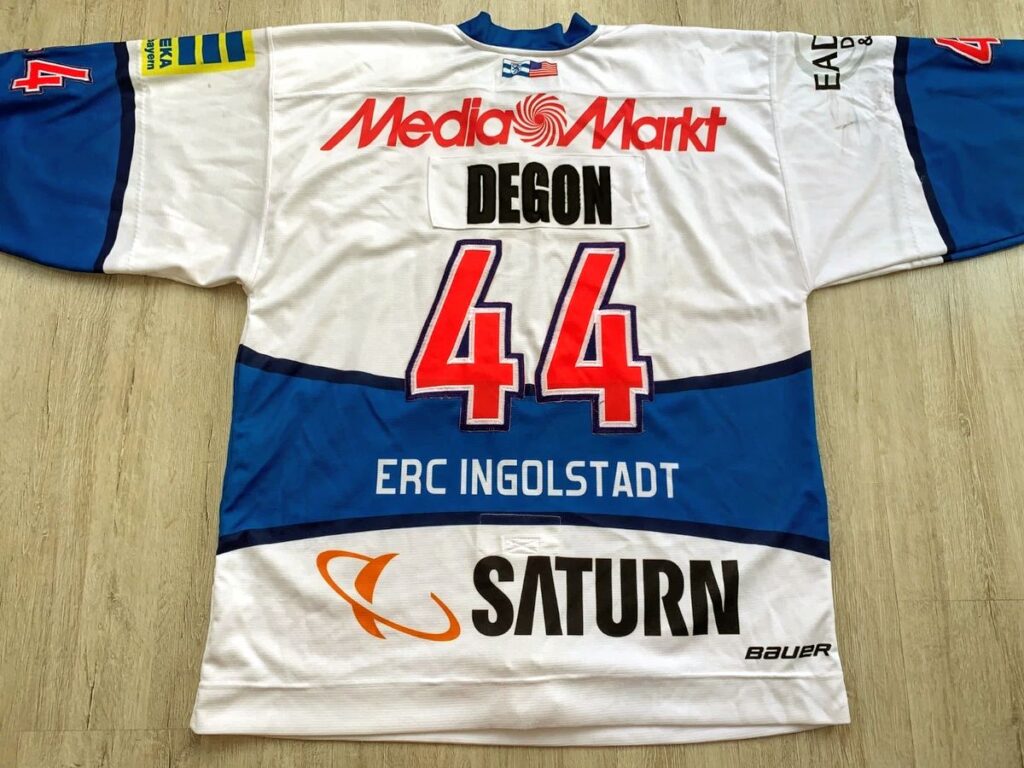 2010/2011 Away