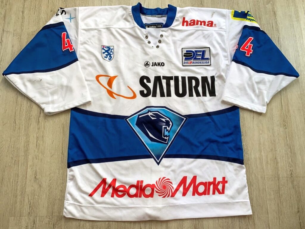 2010/2011 Away
